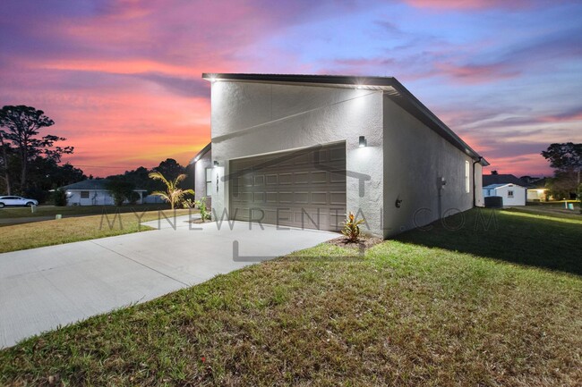 Building Photo - Deposit-Free! Get $1,000 OFF your first mo...