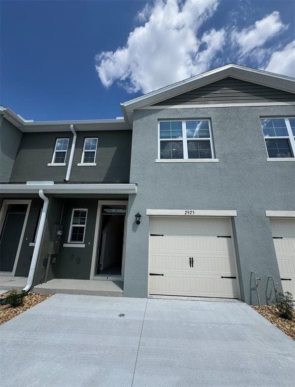 Building Photo - 2925 Canary Ave