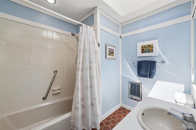 Building Photo - 1100 Huntington Blvd