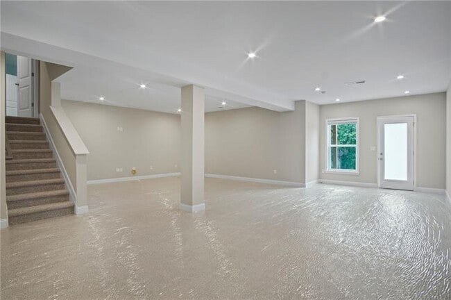 Building Photo - 7945 Garnet Trce