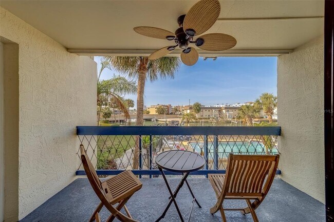 Building Photo - 11650 Capri Cir S