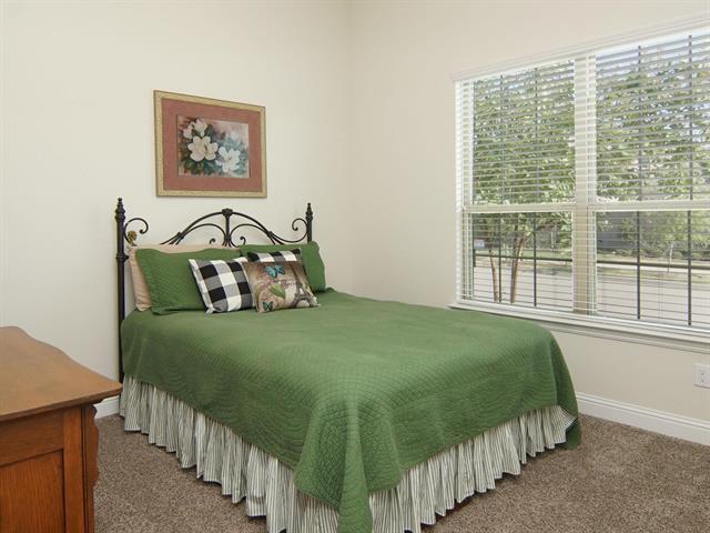 Building Photo - 721 10th St