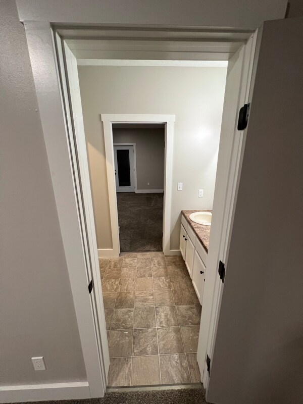 Building Photo - 704 W 15th St