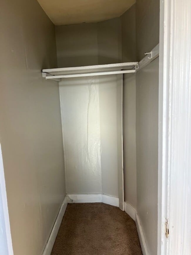 Building Photo - 171 Garden St