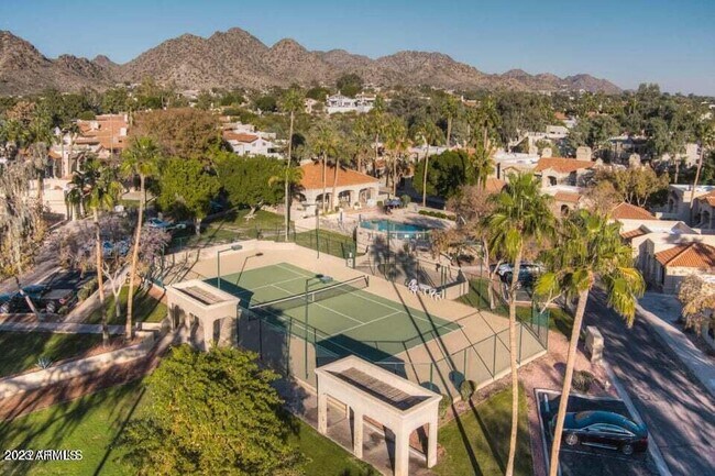 Building Photo - 6125 N 28th Pl