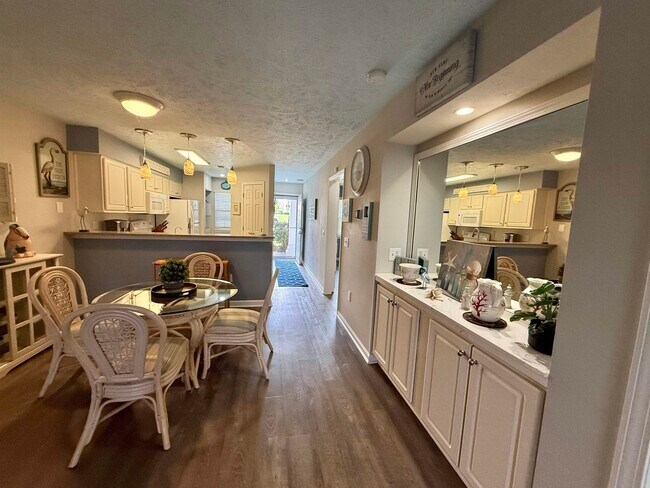 Building Photo - 676 Waterway Village Blvd