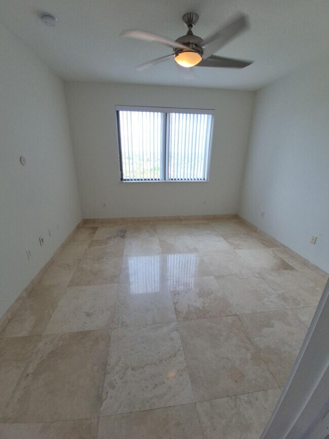 Building Photo - 3630 Gardens Pkwy