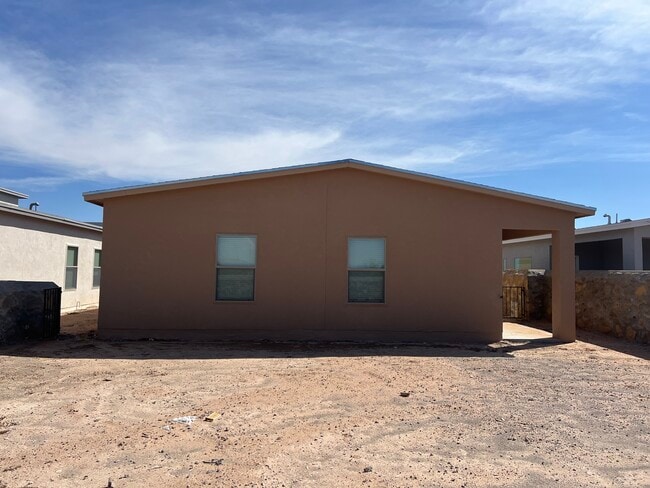 Building Photo - 12249 Bahjat Dr