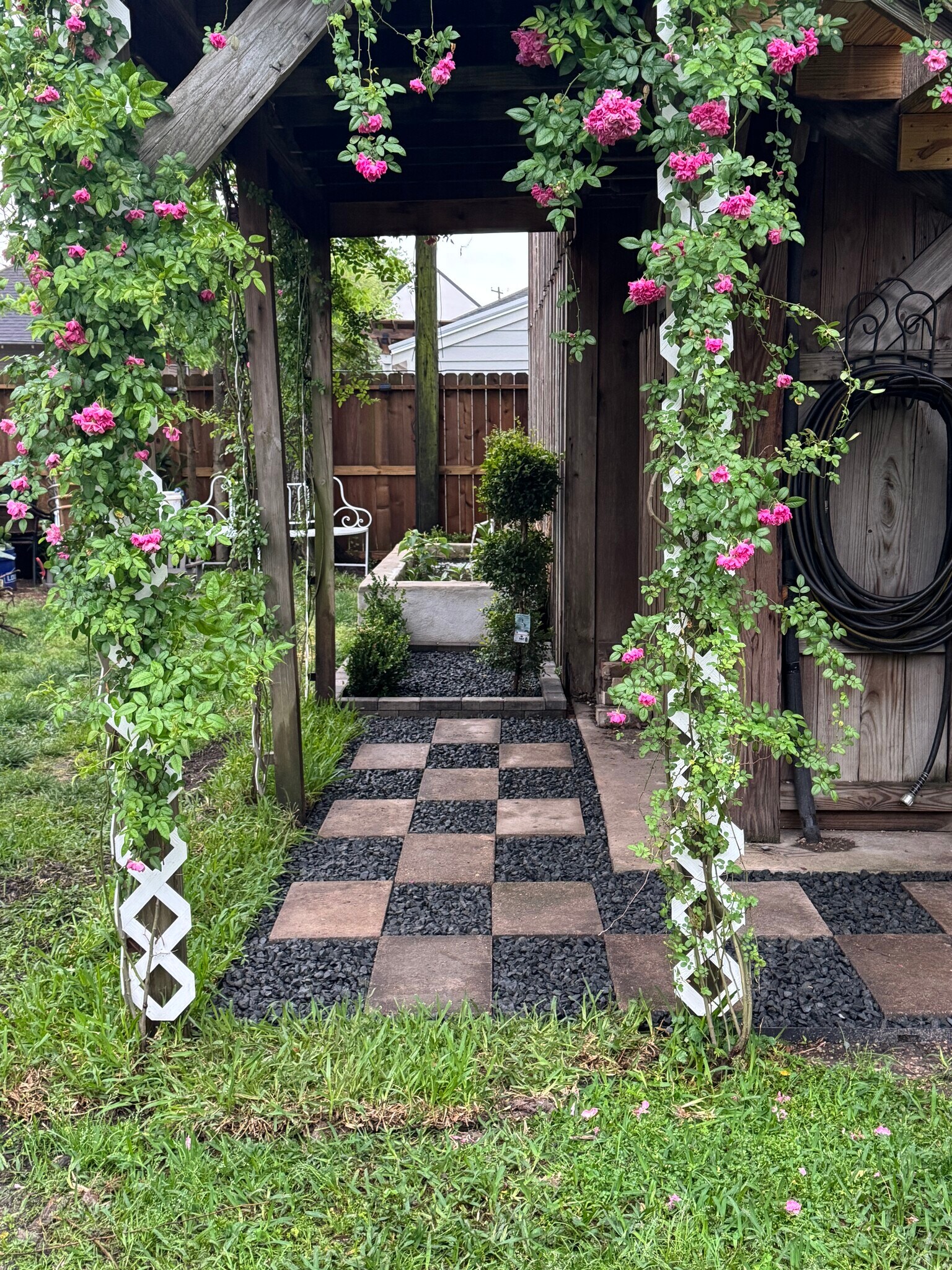 Building Photo - 802 E 26th St