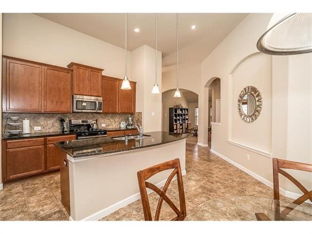 Building Photo - 1405 Nightingale Dr