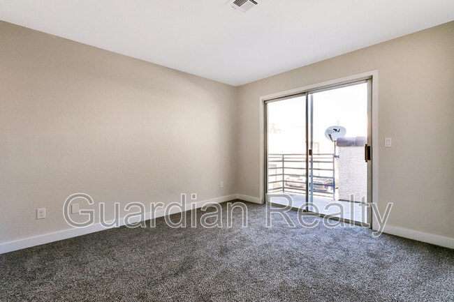Building Photo - 6250 W Flamingo Rd