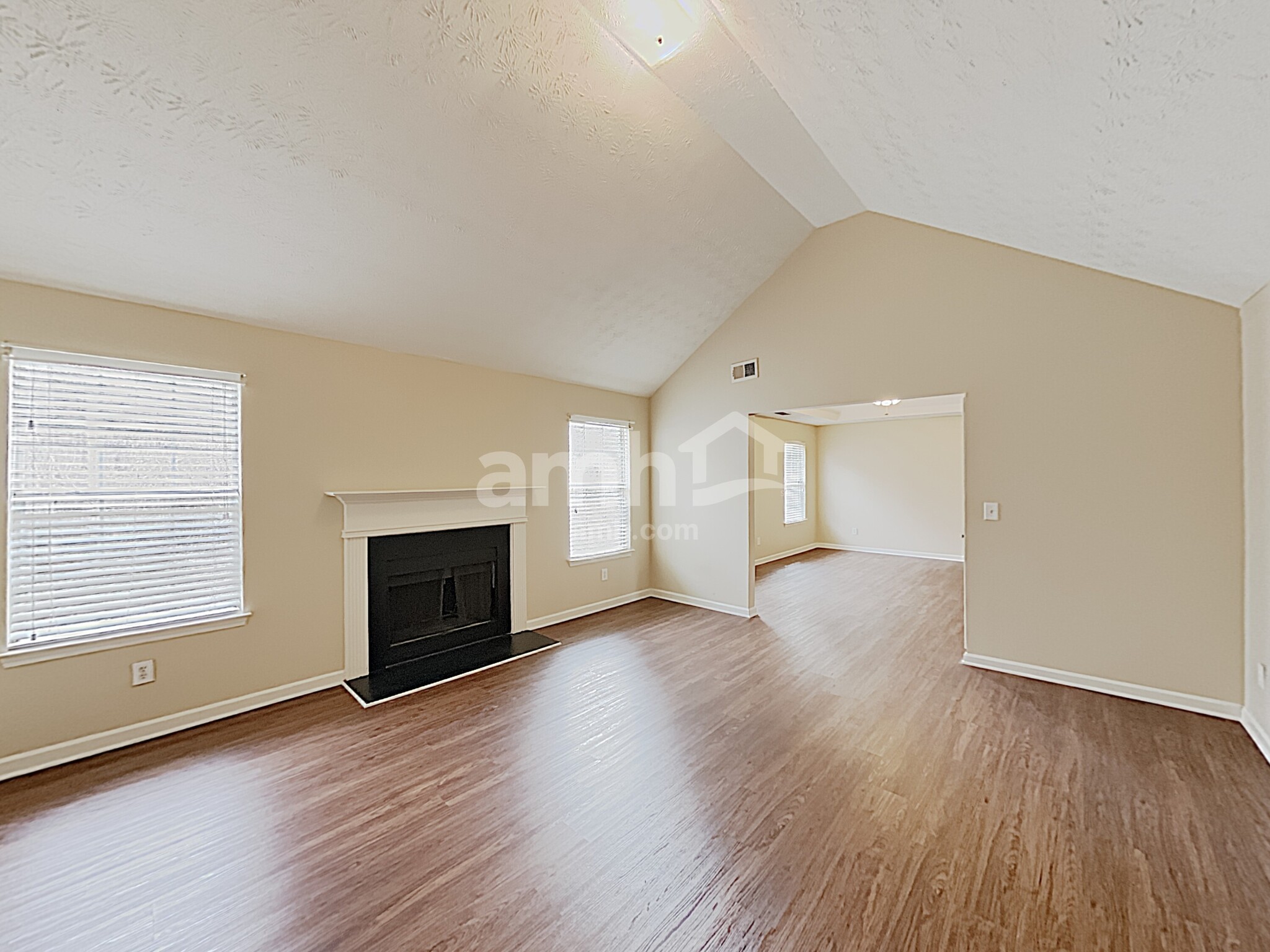 Building Photo - 221 Millstone Dr