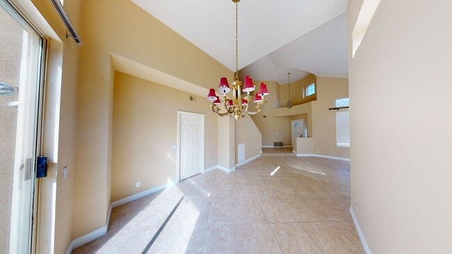 Building Photo - Welcome to Picasso Dr!