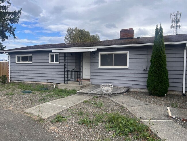 Primary Photo - 3 bedroom, 1 Bath home - Rare find with a ...