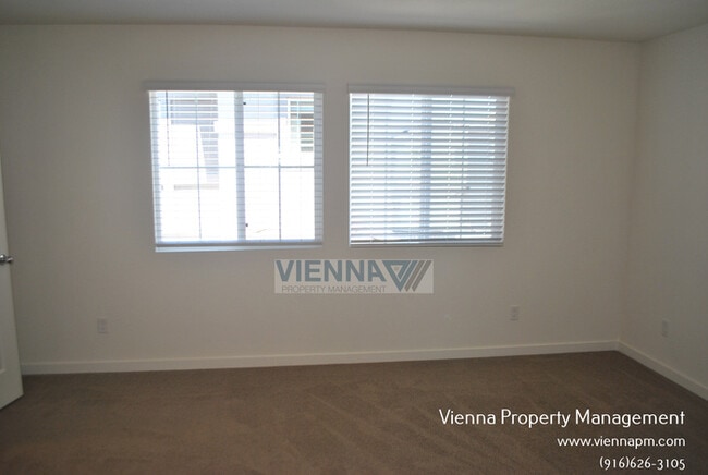 Building Photo - 3057 Pruett Dr