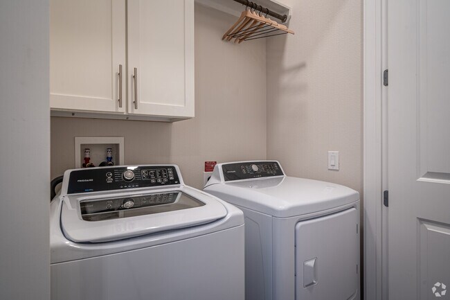 Building Photo - More Freedom, Less Rent – 1 bed / 1 bath 1...