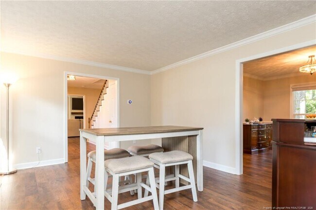 Building Photo - 3356 Quarry Dr