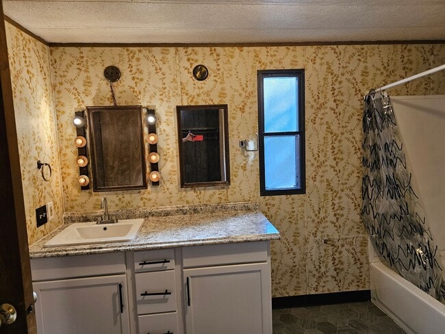 Building Photo - House for Rent in Yelm