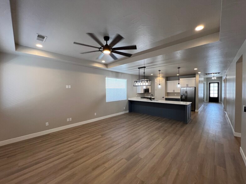 Building Photo - 2213 W 320 S