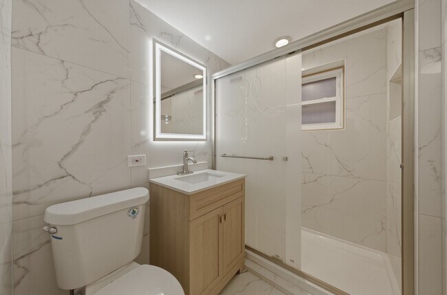 Building Photo - 2705 N Sayre Ave