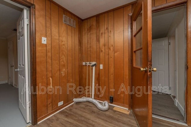 Building Photo - 151 Curry St