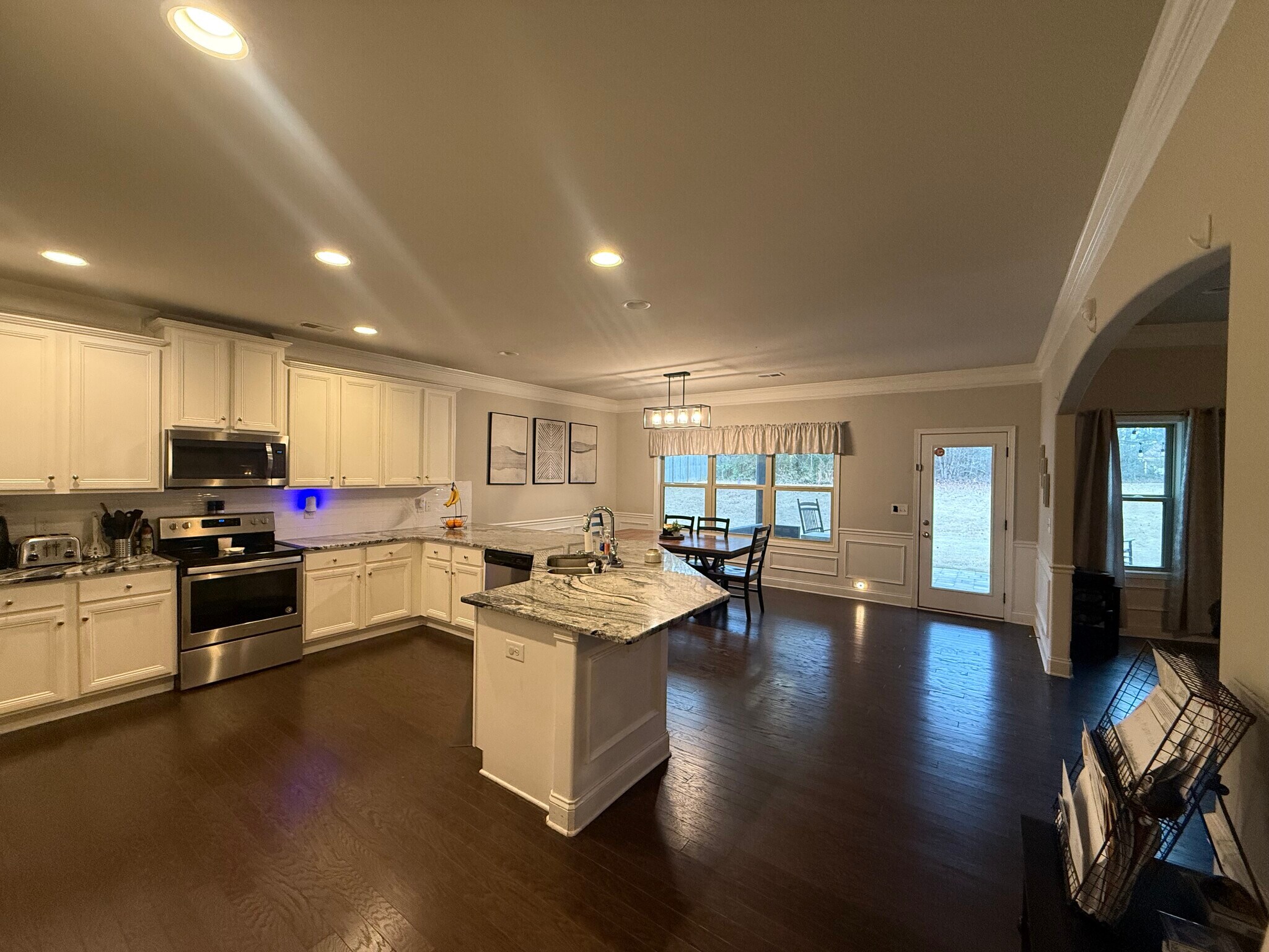 Building Photo - 121 Wild Hickory Cir