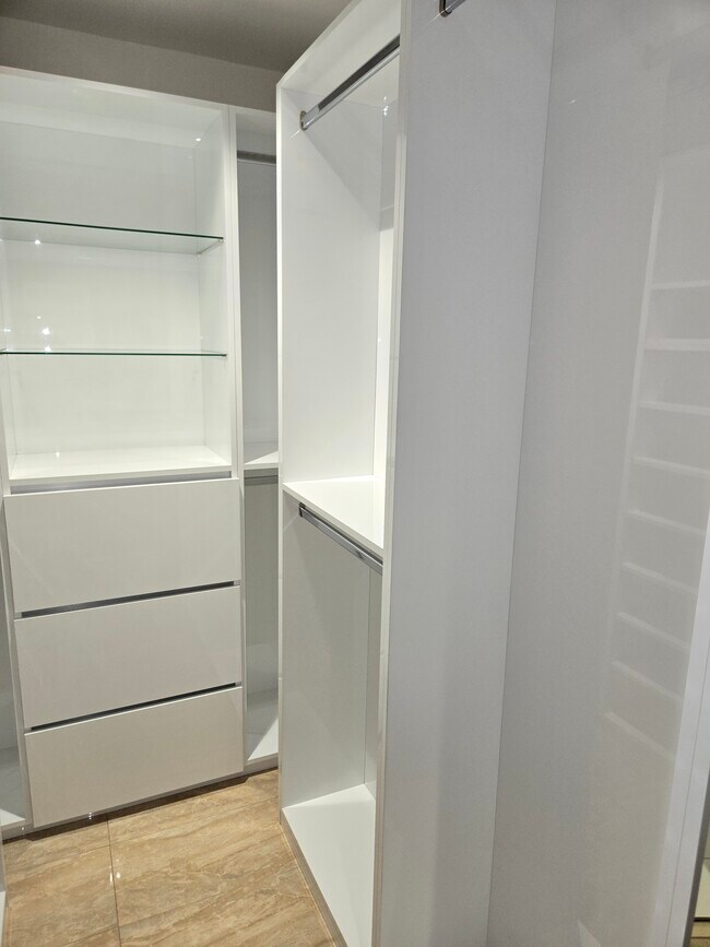 Building Photo - 1822 SW 102nd Pl