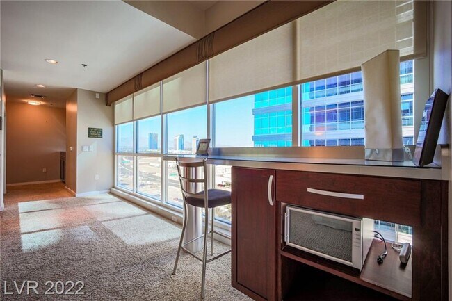 Building Photo - 4575 Dean Martin Dr