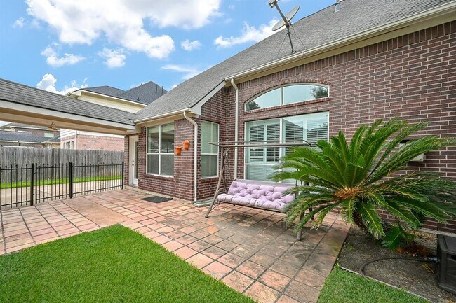 Building Photo - 22511 Bridgehaven Dr