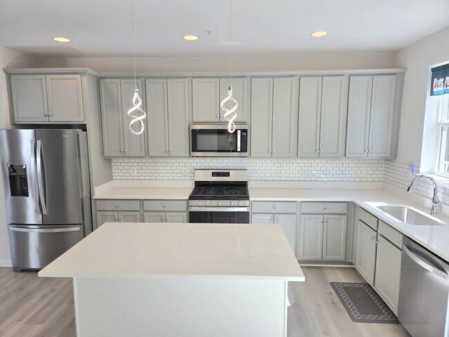 Building Photo - 13146 Dowdens Sta Wy