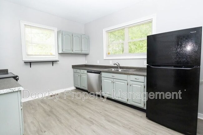 Building Photo - 2009 Camden St