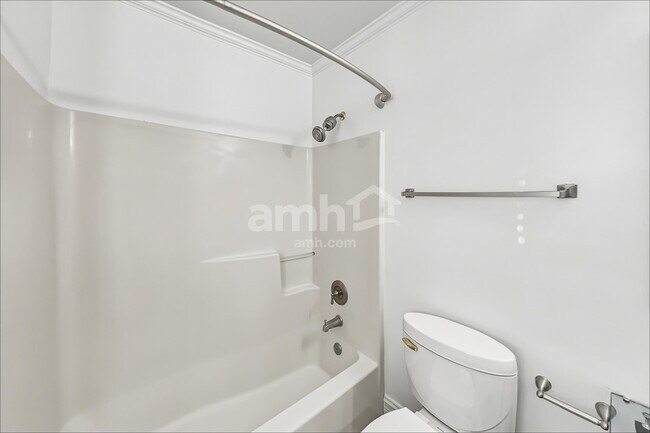 Building Photo - 1811 Mandan Village Dr
