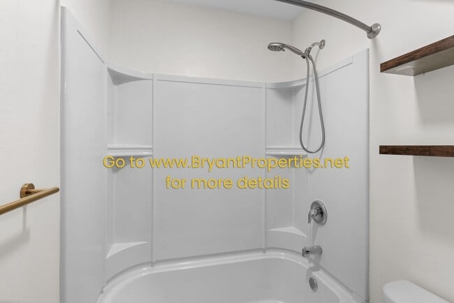 Building Photo - 1801 Stonewater Dr