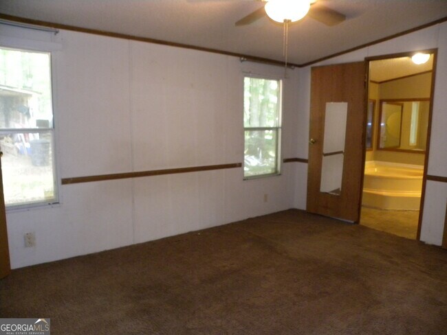 Building Photo - 2627 Cole Rd