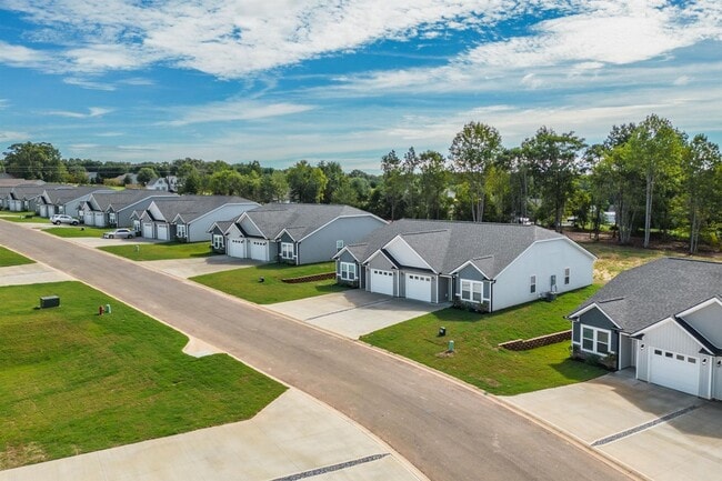 Interior Photo - The Cottages at Broken Chimney