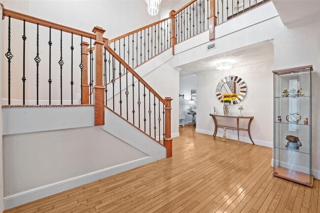 Building Photo - 1211 Algeria Ave