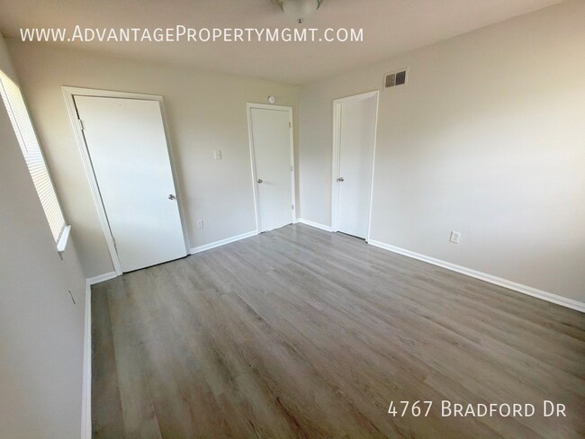 Building Photo - 4767 Bradford Dr