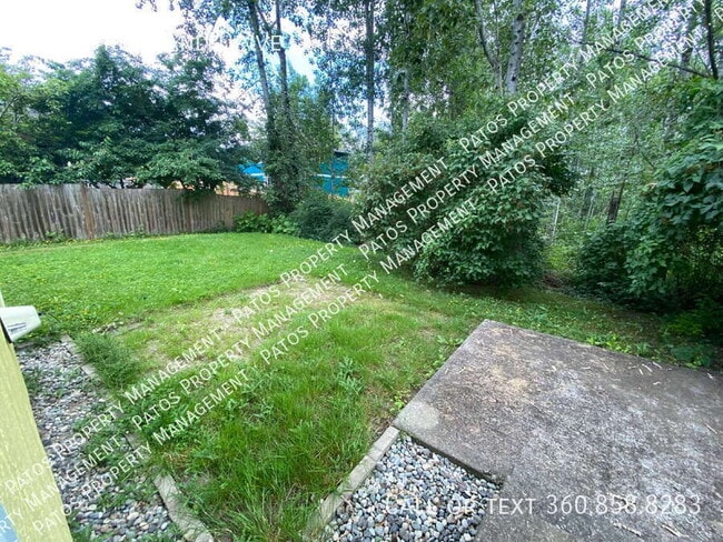 Building Photo - 1527 Fruitland Dr