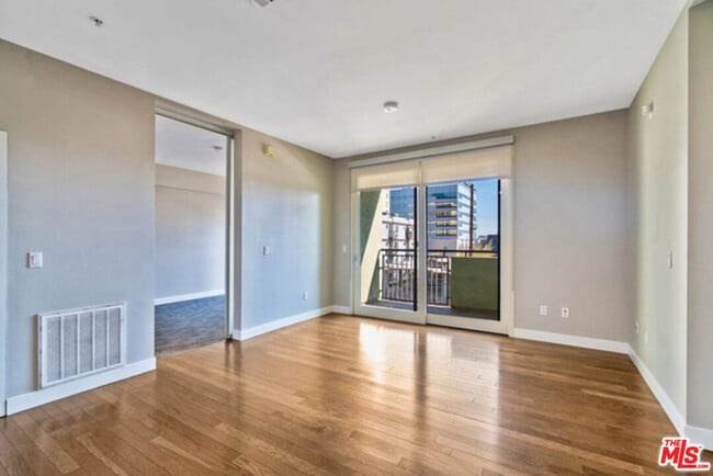 Building Photo - 1234 Wilshire Blvd