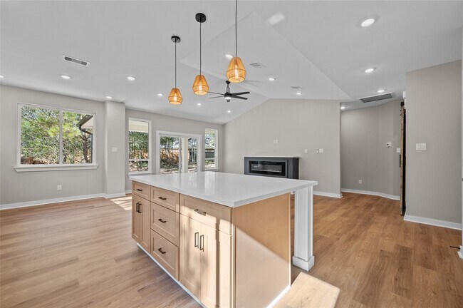 Building Photo - 28407 Champion Oaks Dr