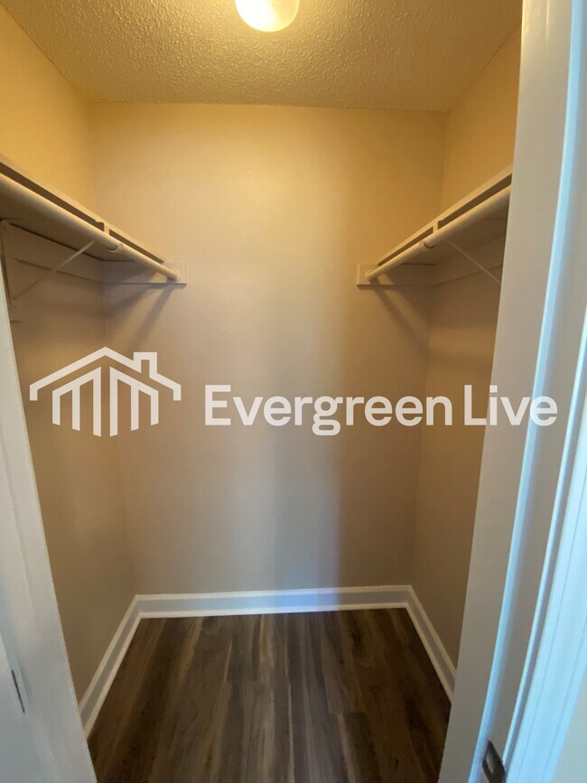 Building Photo - 70 Boreal Ct