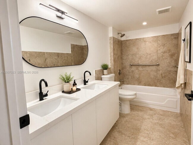 Building Photo - 450 S Park Rd