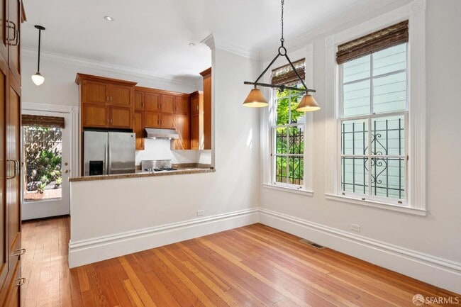 Building Photo - 2250 Webster St