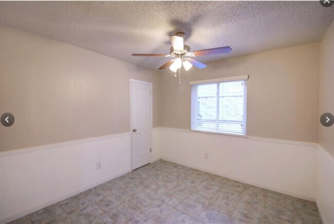 Building Photo - 6104 Bridlington Cir