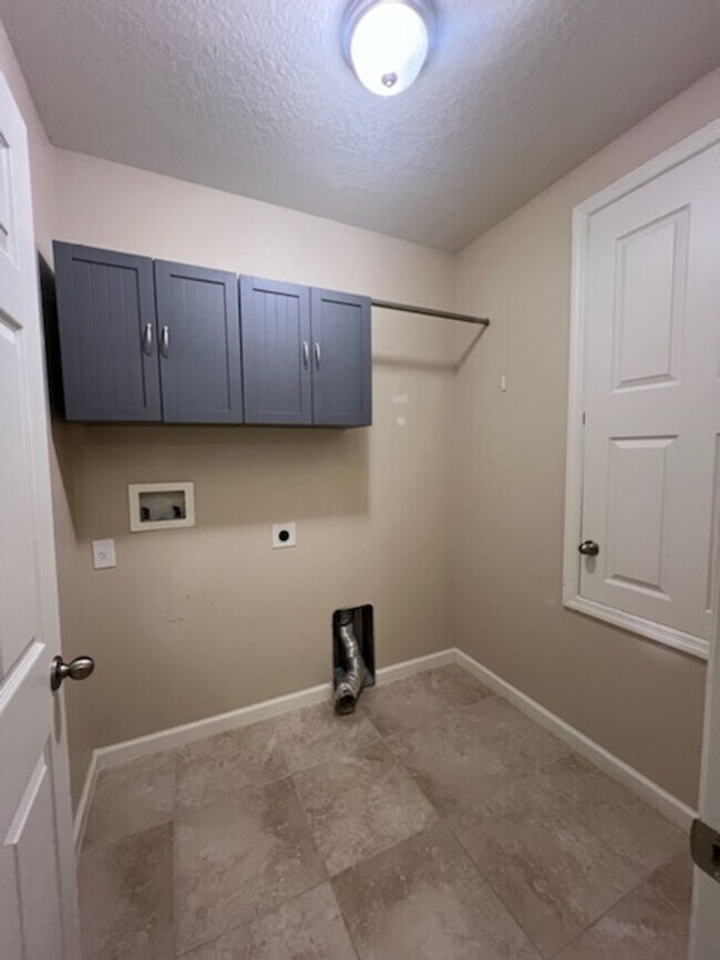 Building Photo - Sawgrass Lakes Home