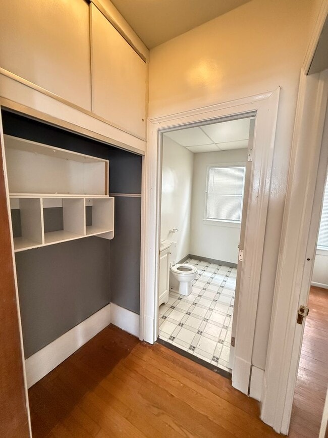 Building Photo - Well-Maintained 4-Bedroom Home with Historical Charm Near Downtown Jackson