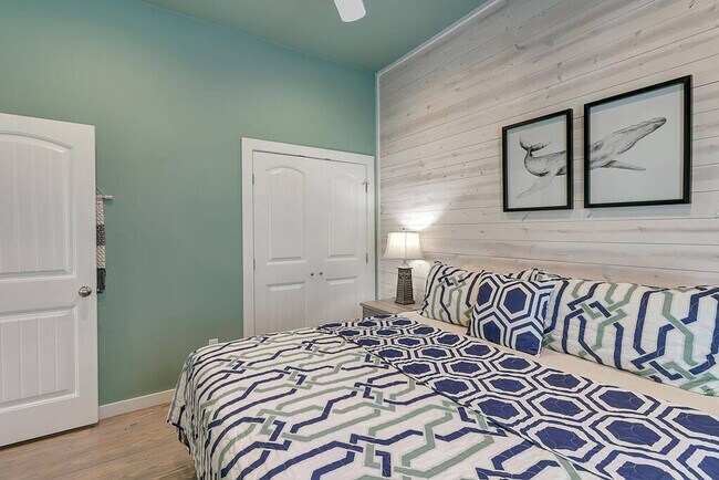 Building Photo - 1924 Eleventh St