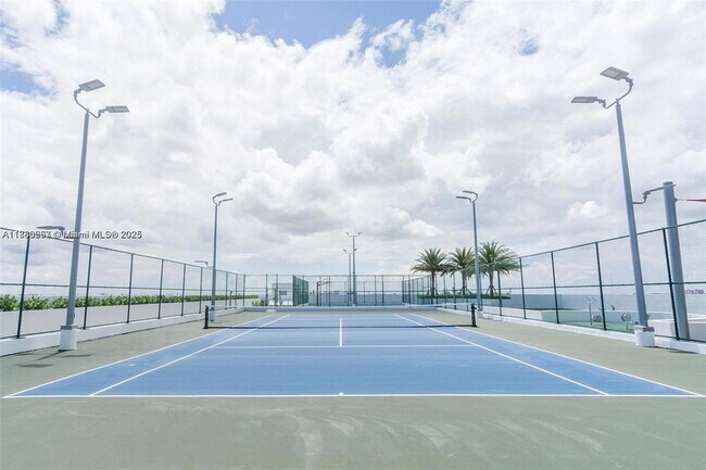 Building Photo - 16385 Biscayne Blvd