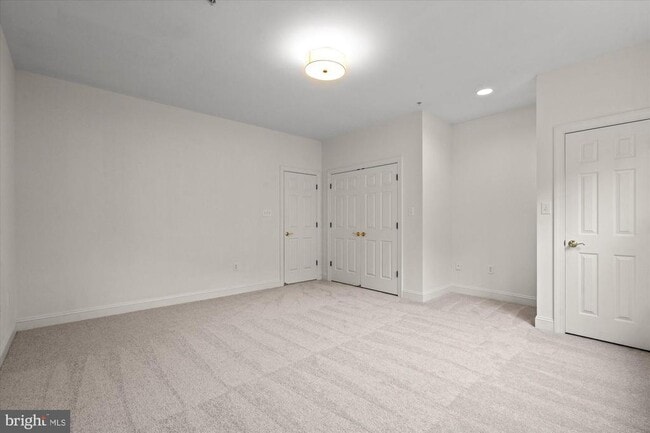 Building Photo - 2622 Clarendon Blvd