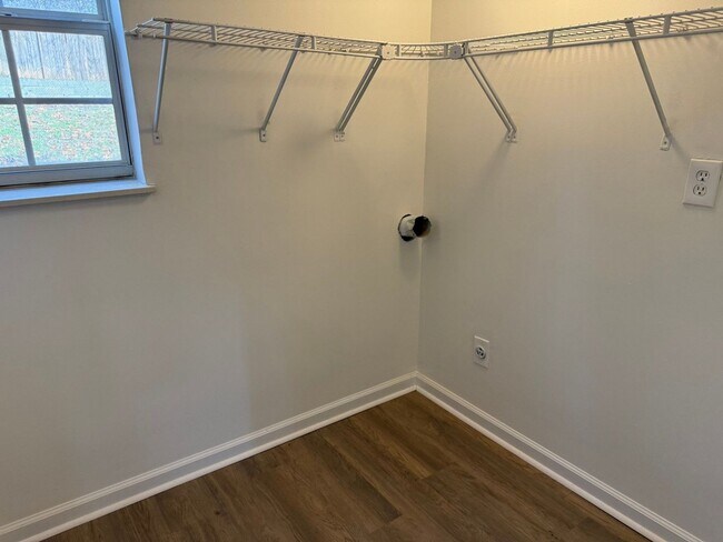 Building Photo - ** Beautiful 4 bedroom House in Farragut Area **